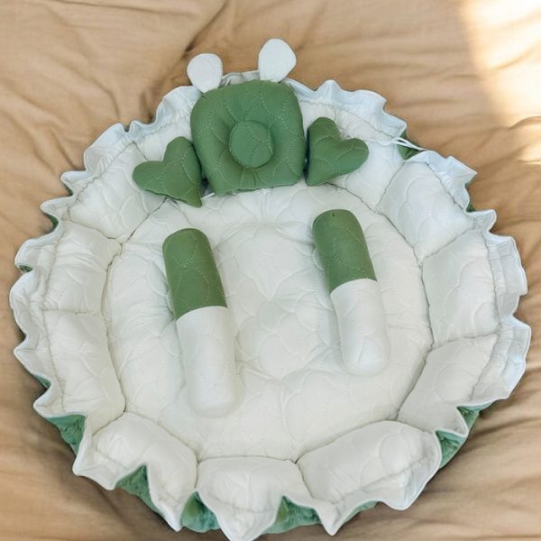 Round Bed Peacock Green